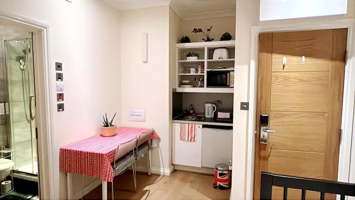 301 Self Contained In Heart Of Londres